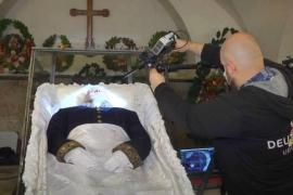 Забальзамоване тіло Миколи Пирогова сканують у Вінниці