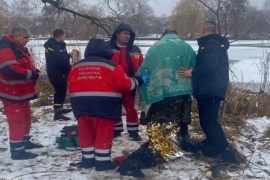 На Південному Бузі велосипедист провалився під лід — його врятували