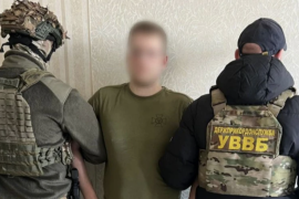 Дронів і камер на 5,5 млн продав онлайн і здав у ломбард: арештували начскладу прикордонників Дронів і камер на 5,5 млн продав онлайн і здав у ломбард: арештували начскладу прикордонників