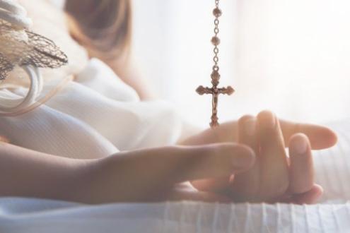 Натільний хрестик: 10 речей, які не можна робити із священним атрибутом