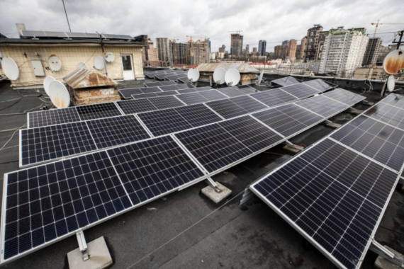 Для жителів багатоповерхівок компенсуватимуть 40% вартості сонячних батарей у Вінниці